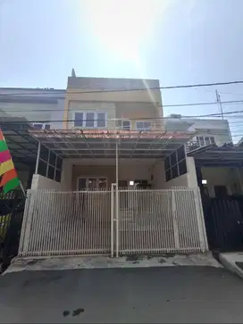 Rumah minimalis siap huni 2 lantai kelapa gading