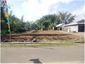 Pinggir jalan aspal & dekat tol – tanah Jogja siap bangun
