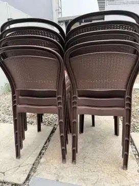 kursi plastik mulus