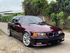 BMW 320i 1995 Bensin