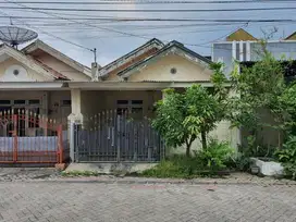 Rumah Nirwana Executive SIAP HUNI STRATEGIS ROW 3 MOBIL