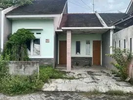 RUMAH DI PERUM VILLA GARAS PERMAI, DESA MLORAH, REJOSO NGANJUK