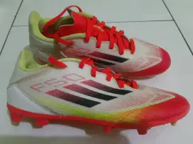 Sepatu bola anak Adidas F50 League size 38
