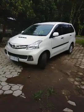 Daihatsu Xenia 2014 Bensin