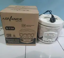 Magic Com Mini Cocok buat di Kosan Kondisi Bagus Siap Pakai