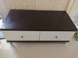 Meja TV multifungsi