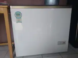 Freezer merk RSA tyPe XS 200
