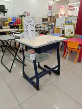Set meja dan kursi