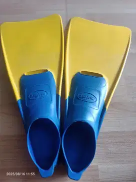 Kaki katak renang Merk Pantas