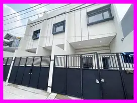 Dhyana Rumah baru ukuran 4.3x12m di Jelambar