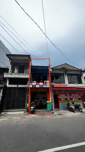 Dijual RumahToko, Samping SMP st. Fransiskus II, Kp ambon, Kayu putih