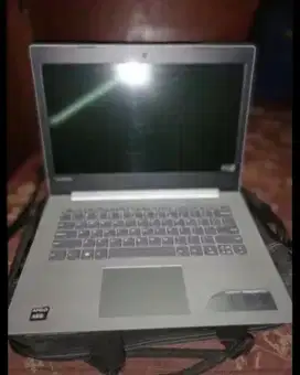 Lenovo Ideapad 320 Amd A9/Core i3 Ram 16 HDD 500 GB