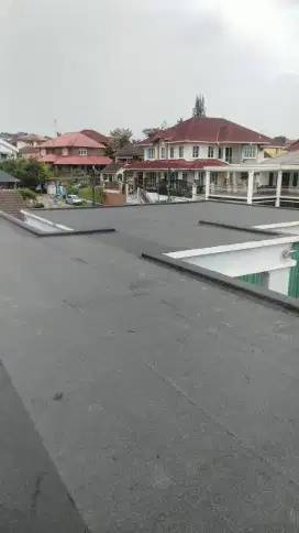 Tukang perbaikan atap bocor