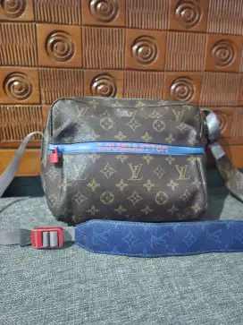 Preloved tas selempang LV messenger monogram mulus