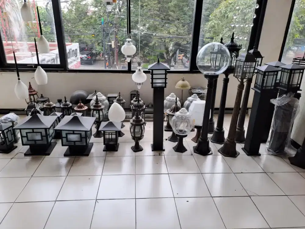 Lampu Pilar Desain Klasik Modern