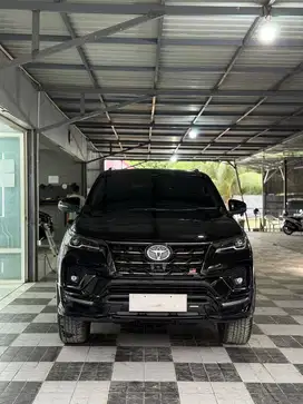 Dijual Fortuner GR 2.8 thn 2022 akhir