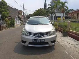 Nissan Grand Livina