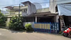 Rumah Tua hitung tanah Lokasi TOP di Sunter Agung