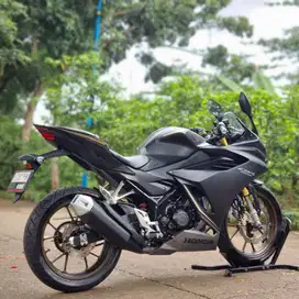 KEREN ABIS! HONDA NEW CBR150R ABS HITAM 2023 KM 6K SIAP GASPOL