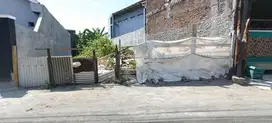 Pekarangan Luas Strategis Dekat Kampus UMS