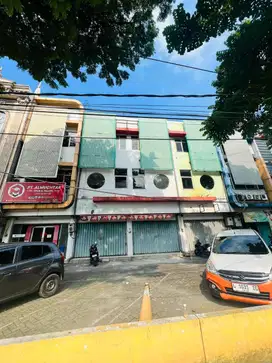 Dijual ruko disewakan ruko di A Yani di Surabaya