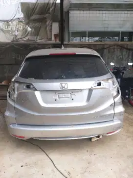 Jual rongsok mobil HRV bekas lakalantas