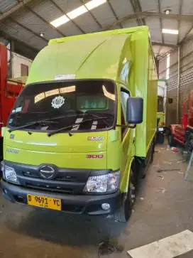 Hino Dutro 136 MDL Box Jumbo 2023