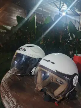 Helm KYT & Carglos + box