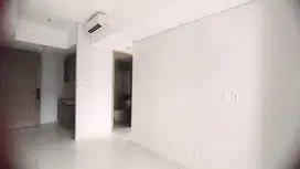 Jual Apartemen Taman Anggrek 2BR Semi Furnished, Jakarta Barat