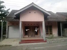RUMAH DIKONTRAKKAN 60M2 2 KT PER TH/BLN DKT JL TEMPEL-SEYEGAN.JK13439