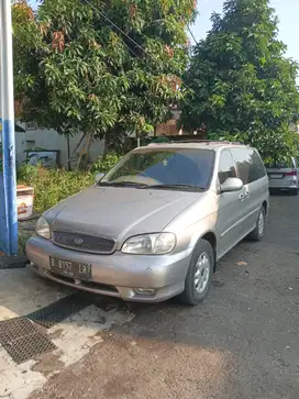 Kia Carnival 2001 Bensin