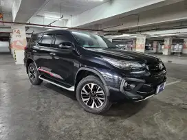 TOYOTA FORTUNER VRZ TRD 2.4 AT 2019 HITAM