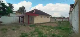 Disewakan rumah dgn tanah luas area Jalan Magelang Km 8