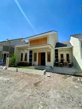 RUMAH BARU MEWAH HARGA MURAH DI DALAM CLUSTER KADISOKA PURWOMARTANI