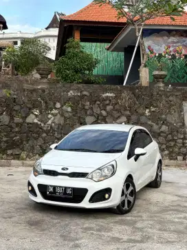 Kia rio 2013 matic asli bali