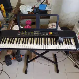 Keyboard Piano YAMAHA PSRF52 + STAND