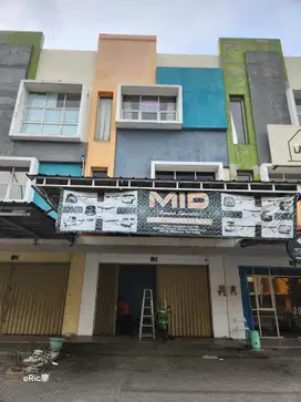 Di Sewakan 1 Unir Ruko Arana 2,5 Lantai Kota Harapan Indah Bekasi