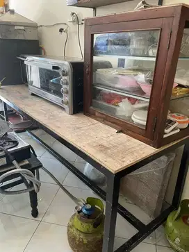 Meja dapur atau kitchen