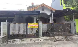 Dijual Rumah Strategis di Depok