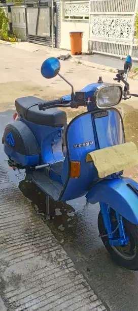VESPA PX WARNA BIRU
