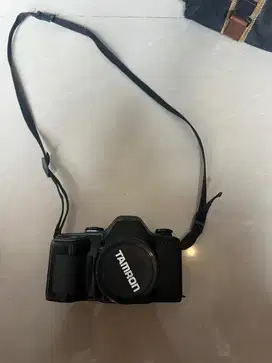Yashica 108 camera and lens MC Zoom 28-80mm 1:3,9-4,9