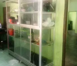 Etalase besar Almunium