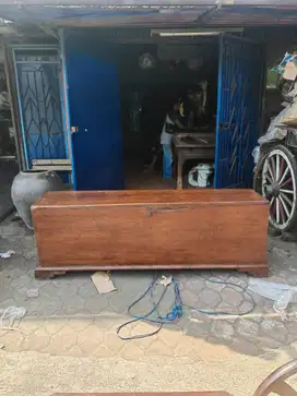 Balok Jati Peti Antik