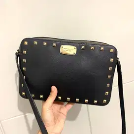 Preloved Tas Michael Kors Jet Set Crossbody Stud Black Authentic