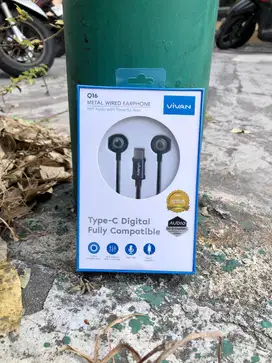 Vivan Q16 Metal Wired Earphone Type-C