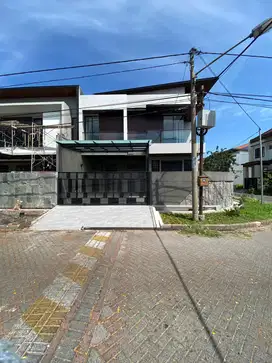 Rumah Modern Minimalis, di Perumahan Galaxy Bumi Permai Araya Surabaya