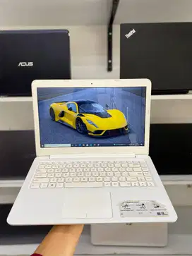 ASUS E402Y 	AMD E2-7015 APU WITH AMD RADEON R2 GRAPHICS RAM 4 SSD 128