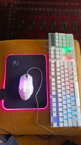 Jual keyboard/mouse & mouse pad RGB gaming Wired kabel