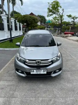 Mobil bekas murah