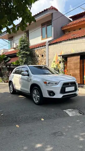 Mitsubishi outlander gls 2015